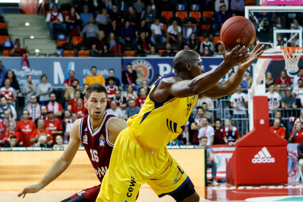 会给人耳目 会给人耳目