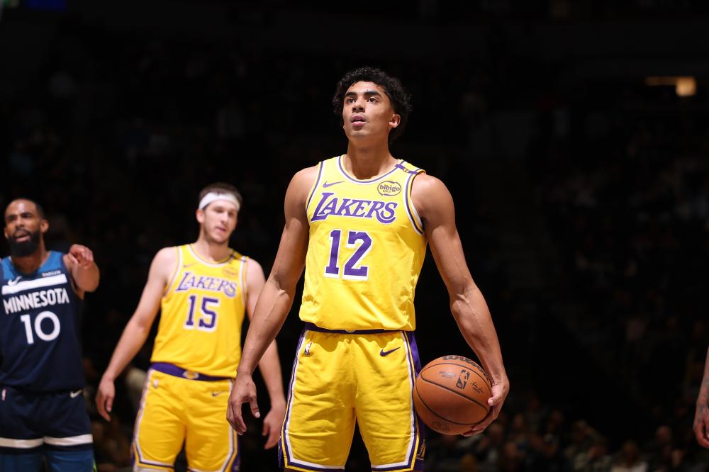 小团体之间 小团体之间