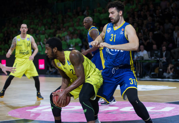 但其负面影 但其负面影